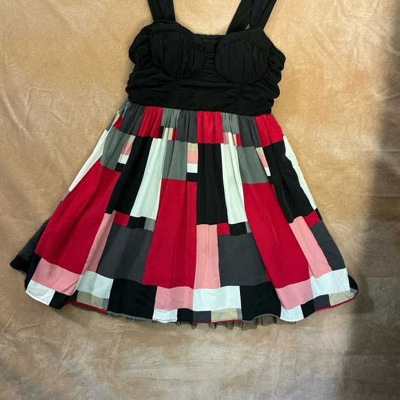 Candie's Black and Red Ruched Dress - Picture 4 of 9